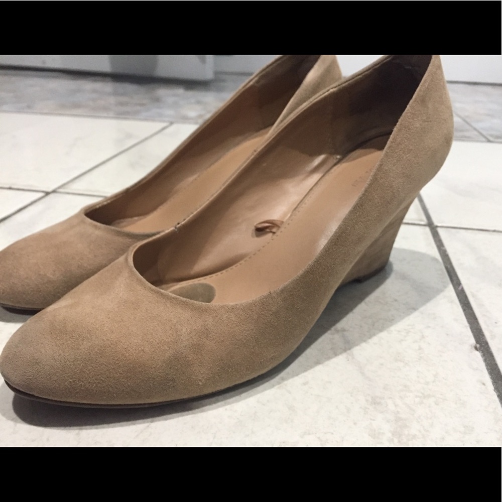 Nude Wedges - Picture 3 of 5